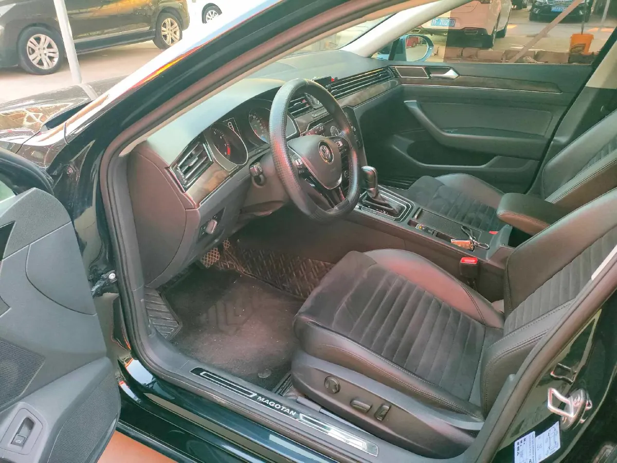 2018 Volkswagen Magotan 1.8T 180HP L4 7DCT,autocango,china used car exporter,china ev exporter,chinese used car exporter,chinese used ev exporter