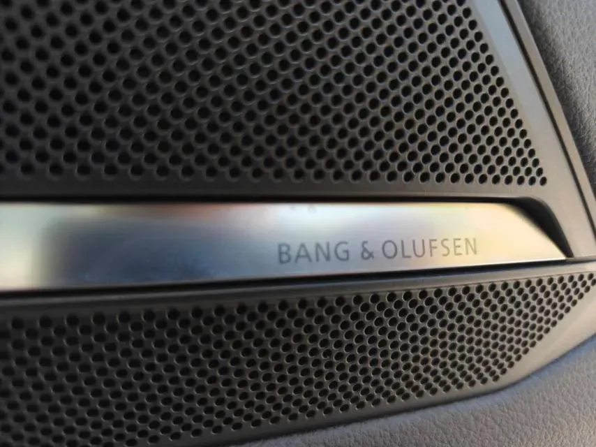 2024 Audi A7L 2.0T 245HP L4 7DCT,autocango,china used car exporter,china ev exporter,chinese used car exporter,chinese used ev exporter