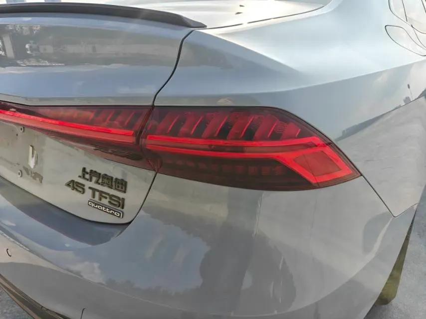 2024 Audi A7L 2.0T 245HP L4 7DCT,autocango,china used car exporter,china ev exporter,chinese used car exporter,chinese used ev exporter