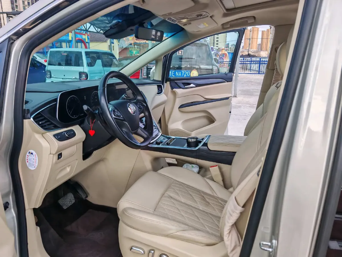 2022 Buick GL8 2.0T 237HP L4 9AT,autocango,china used car exporter,china ev exporter,chinese used car exporter,chinese used ev exporter