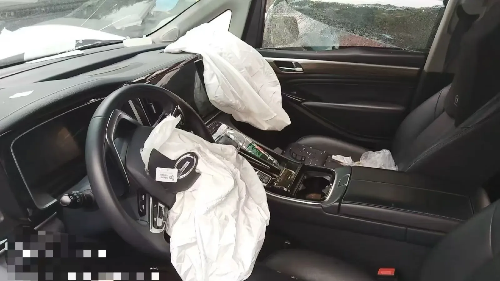 2021 GAC Trumpchi M8 2.0T 252HP L4 8AT,autocango,china used car exporter,china ev exporter,chinese used car exporter,chinese used ev exporter