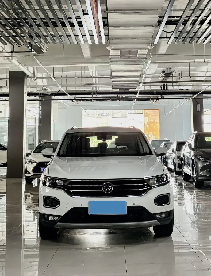 2022 Volkswagen T-Roc 1.4T 150HP L4 7DCT,autocango,china used car exporter,china ev exporter,chinese used car exporter,chinese used ev exporter