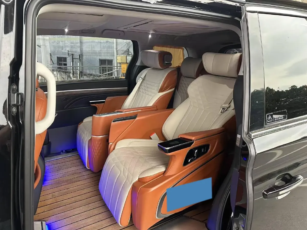 2021 GAC Trumpchi M8 2.0T 252HP L4 8AT,autocango,china used car exporter,china ev exporter,chinese used car exporter,chinese used ev exporter