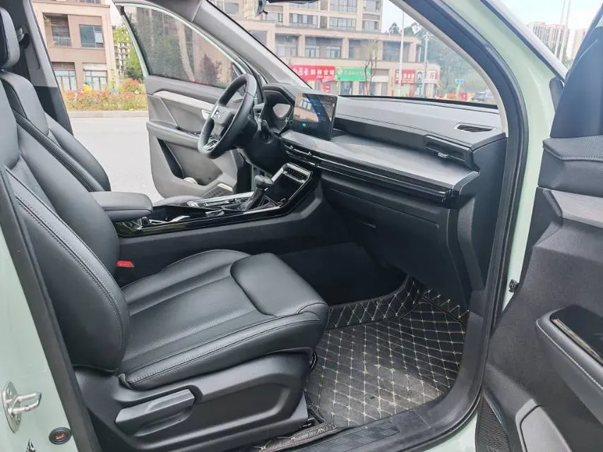 2021 WuLing XingChen 1.5T 147HP L4 CVT,autocango,china used car exporter,china ev exporter,chinese used car exporter,chinese used ev exporter