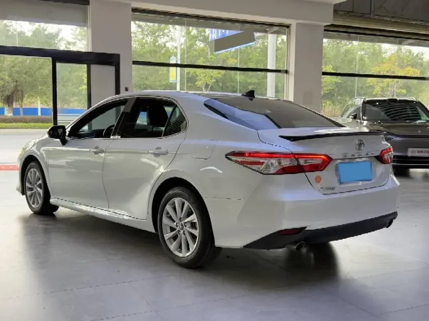 2023 Toyota Camry 2.0L 177HP L4 CVT,autocango,china used car exporter,china ev exporter,chinese used car exporter,chinese used ev exporter