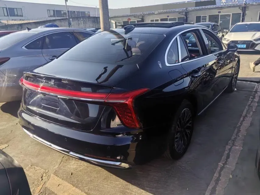 2023 HongQi H5 2.0T 224HP L4 8AT,autocango,china used car exporter,china ev exporter,chinese used car exporter,chinese used ev exporter
