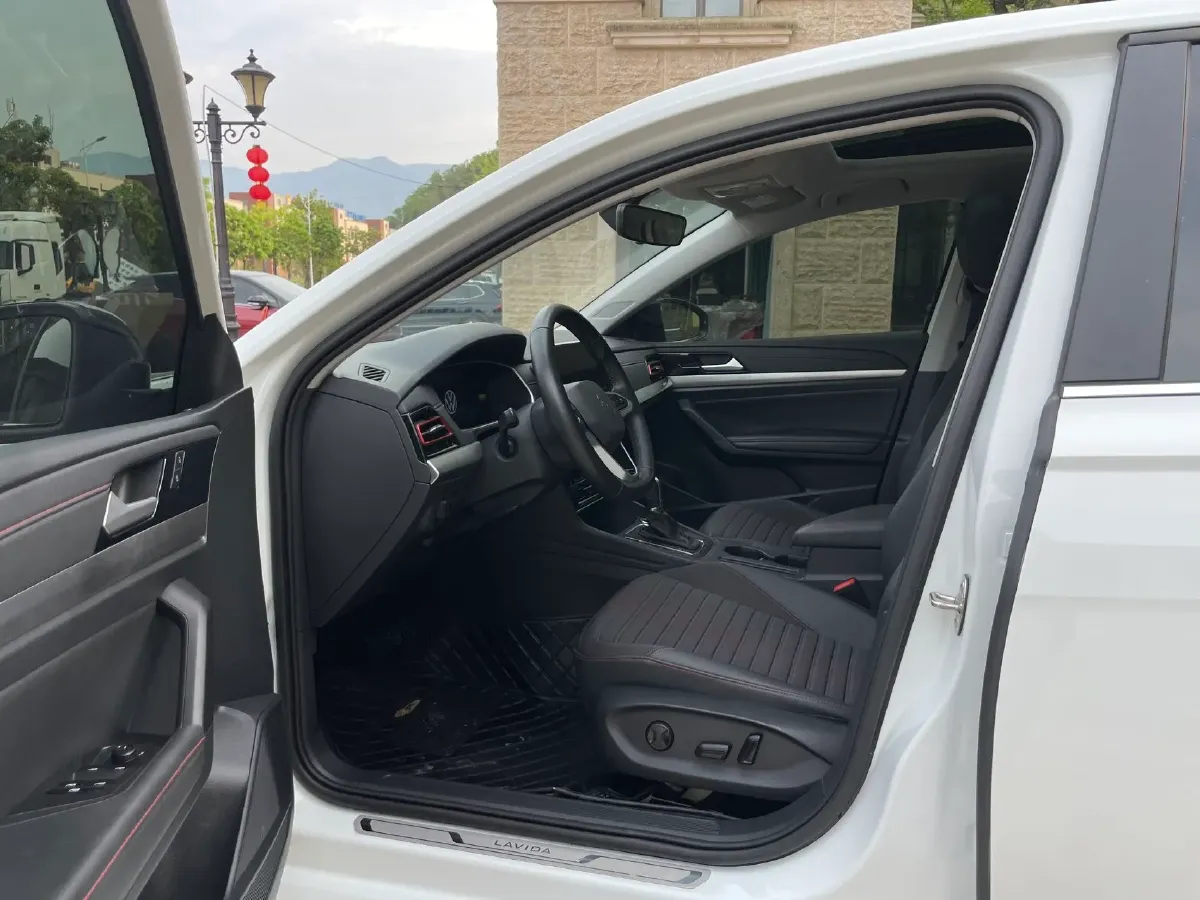 2023 Volkswagen Lavida 1.4T 150HP L4 7DCT,autocango,china used car exporter,china ev exporter,chinese used car exporter,chinese used ev exporter