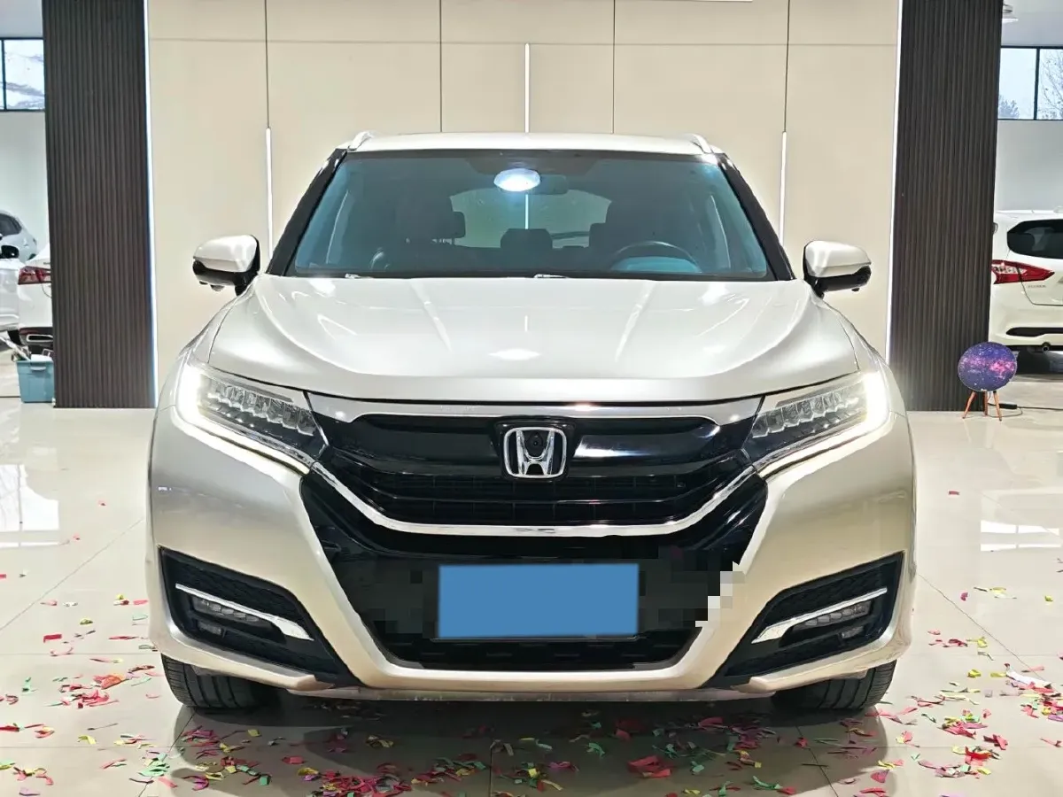 2017 Honda UR-V 2.0T 272HP L4 9AT,autocango,china used car exporter,china ev exporter,chinese used car exporter,chinese used ev exporter