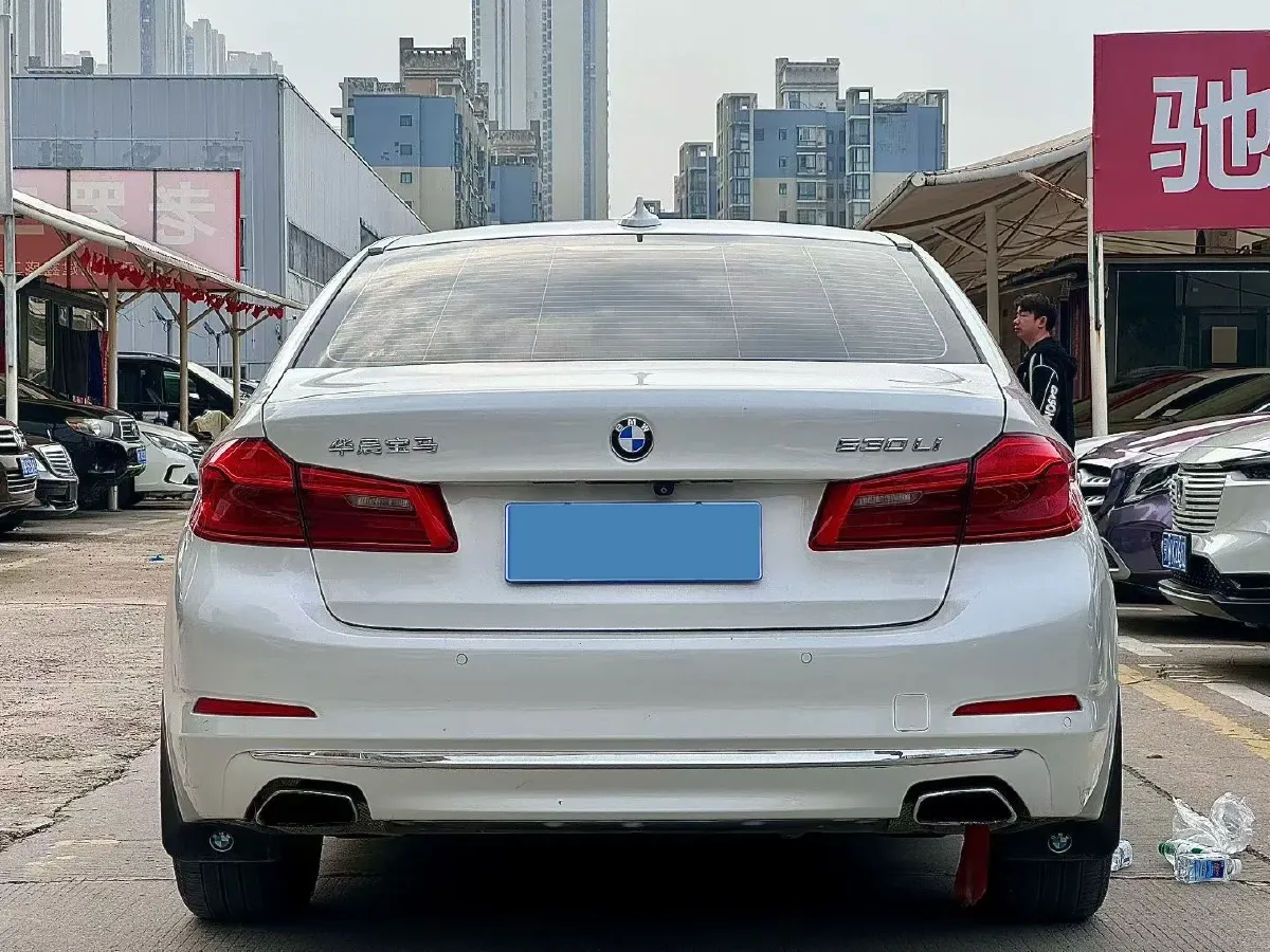 2020 BMW 5 Series 2.0T 252HP L4 8AT,autocango,china used car exporter,china ev exporter,chinese used car exporter,chinese used ev exporter