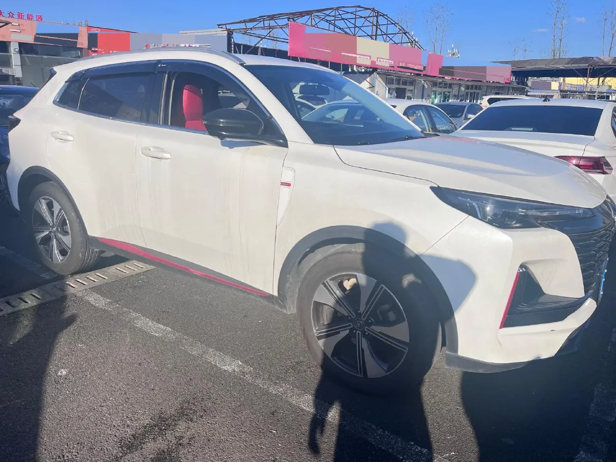 2022 ChangAn UNI-V 1.5T 188HP L4 7DCT,autocango,china used car exporter,china ev exporter,chinese used car exporter,chinese used ev exporter