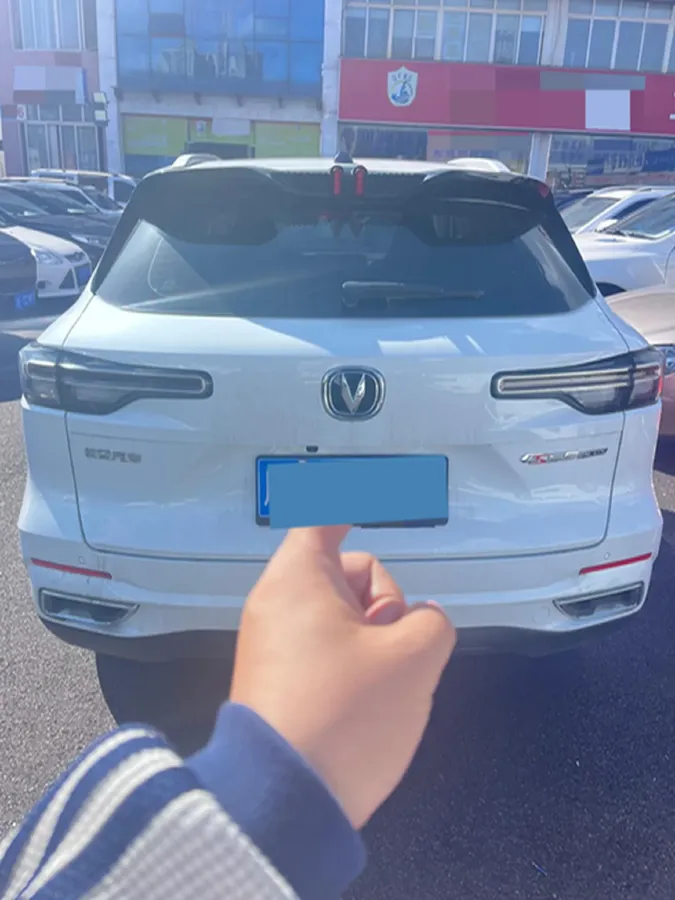 2022 ChangAn UNI-V 1.5T 188HP L4 7DCT,autocango,china used car exporter,china ev exporter,chinese used car exporter,chinese used ev exporter