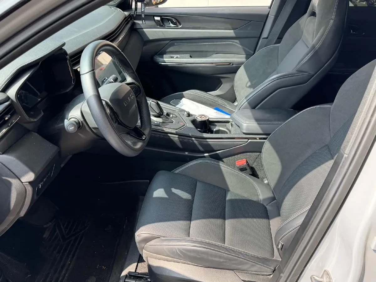 2023 LYNK&CO 08 EM-P 1.5T 163HP L4 3DHT PHEV 21.2KWH,autocango,china used car exporter,china ev exporter,chinese used car exporter,chinese used ev exporter