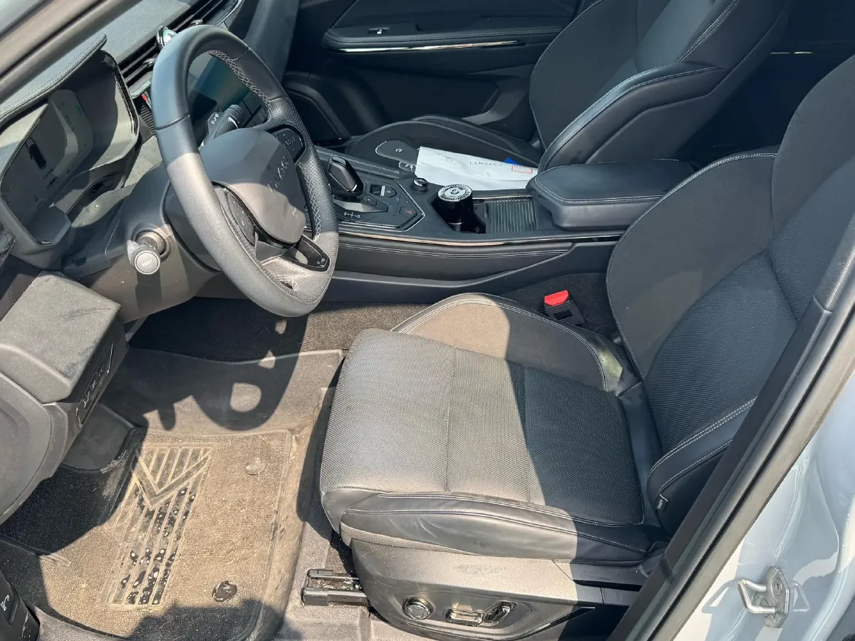 2023 LYNK&CO 08 EM-P 1.5T 163HP L4 3DHT PHEV 21.2KWH,autocango,china used car exporter,china ev exporter,chinese used car exporter,chinese used ev exporter