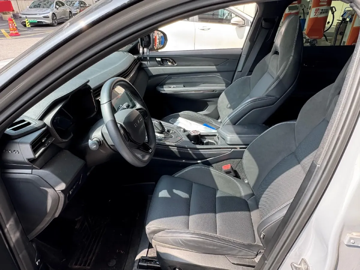 2023 LYNK&CO 08 EM-P 1.5T 163HP L4 3DHT PHEV 21.2KWH,autocango,china used car exporter,china ev exporter,chinese used car exporter,chinese used ev exporter