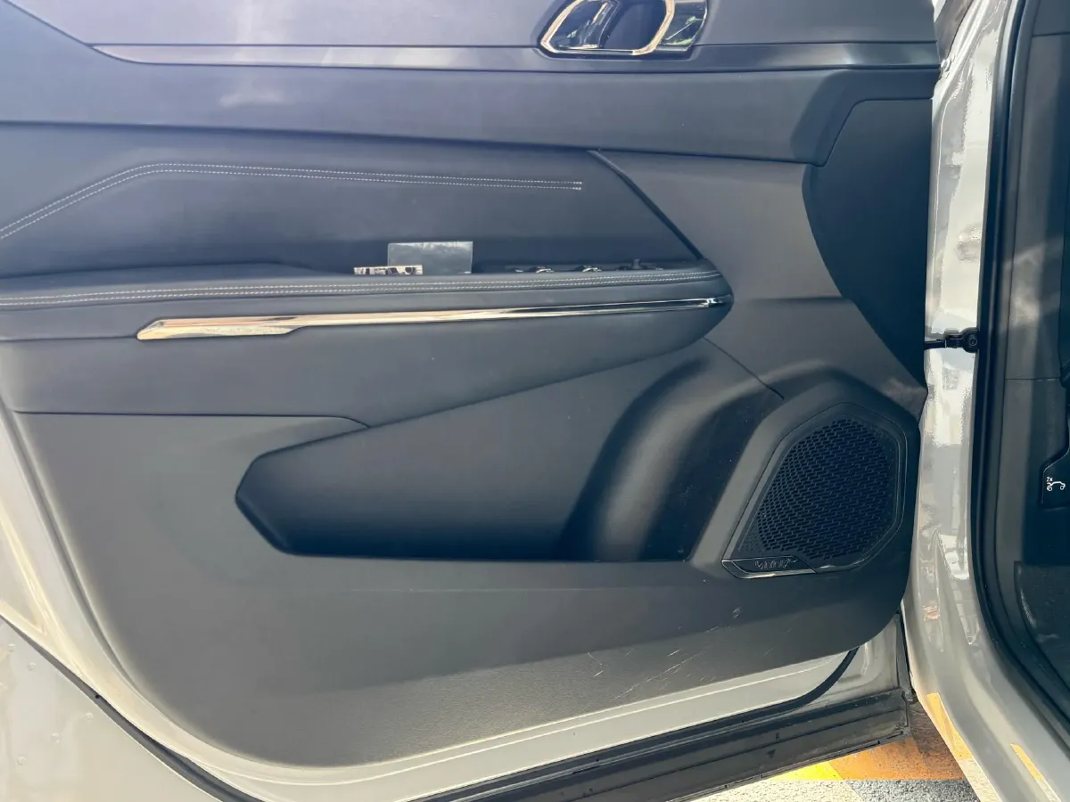 2023 LYNK&CO 08 EM-P 1.5T 163HP L4 3DHT PHEV 21.2KWH,autocango,china used car exporter,china ev exporter,chinese used car exporter,chinese used ev exporter