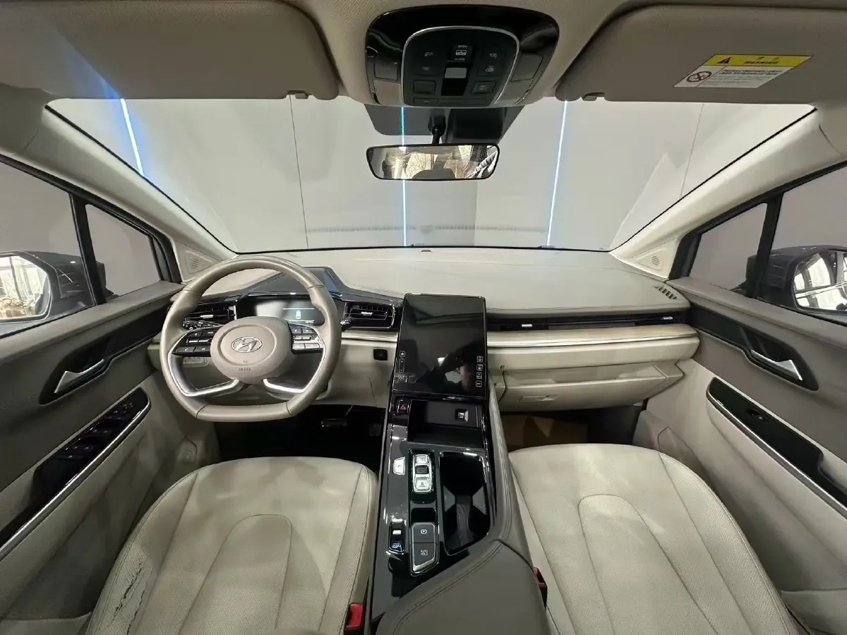 2021 Hyundai Custo 1.5T 170HP L4 8AT,autocango,china used car exporter,china ev exporter,chinese used car exporter,chinese used ev exporter