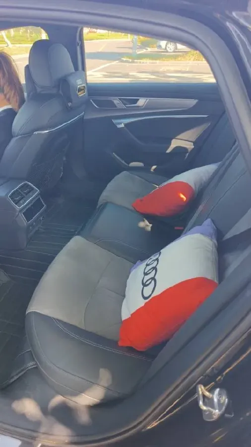 2024 Audi A6L 2.0T 245HP L4 7DCT,autocango,china used car exporter,china ev exporter,chinese used car exporter,chinese used ev exporter