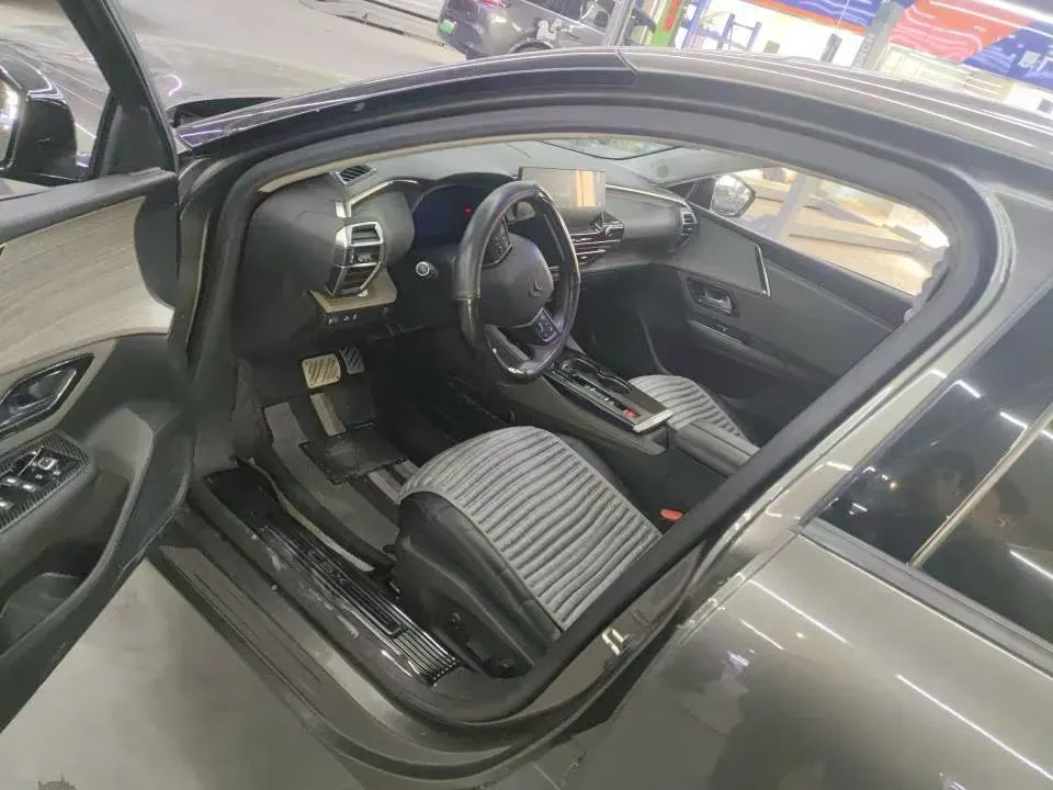 2021 Citroen C5 X 1.6T 175HP L4 8AT,autocango,china used car exporter,china ev exporter,chinese used car exporter,chinese used ev exporter