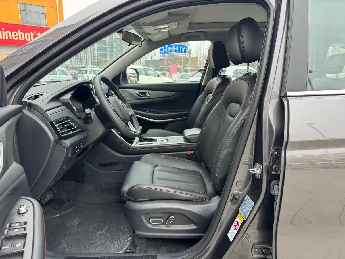 2022 ChangAn CS75 1.5T 180HP L4 7DCT,autocango,china used car exporter,china ev exporter,chinese used car exporter,chinese used ev exporter