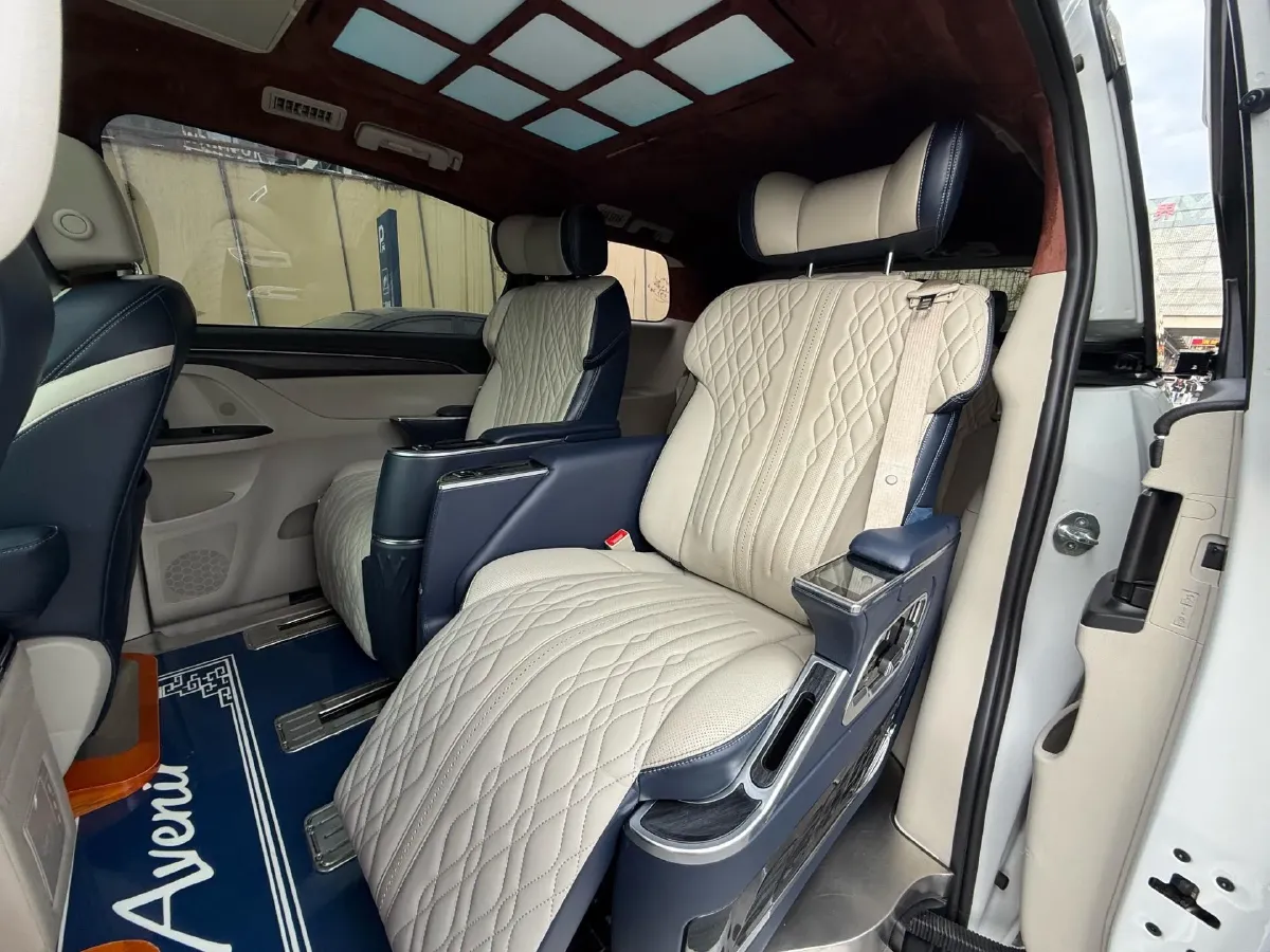 2021 Buick GL8 2.0T 237HP L4 9AT,autocango,china used car exporter,china ev exporter,chinese used car exporter,chinese used ev exporter