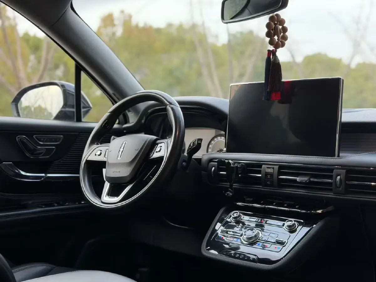 2022 Lincoln Corsair 2.0T 245HP L4 8AT,autocango,china used car exporter,china ev exporter,chinese used car exporter,chinese used ev exporter