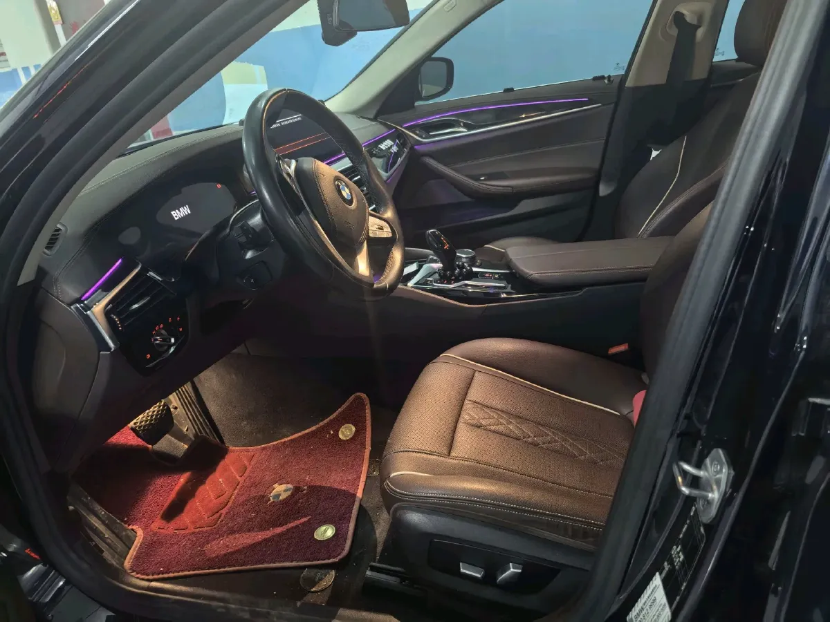 2021 BMW 5 Series 2.0T 184HP L4 8AT,autocango,china used car exporter,china ev exporter,chinese used car exporter,chinese used ev exporter