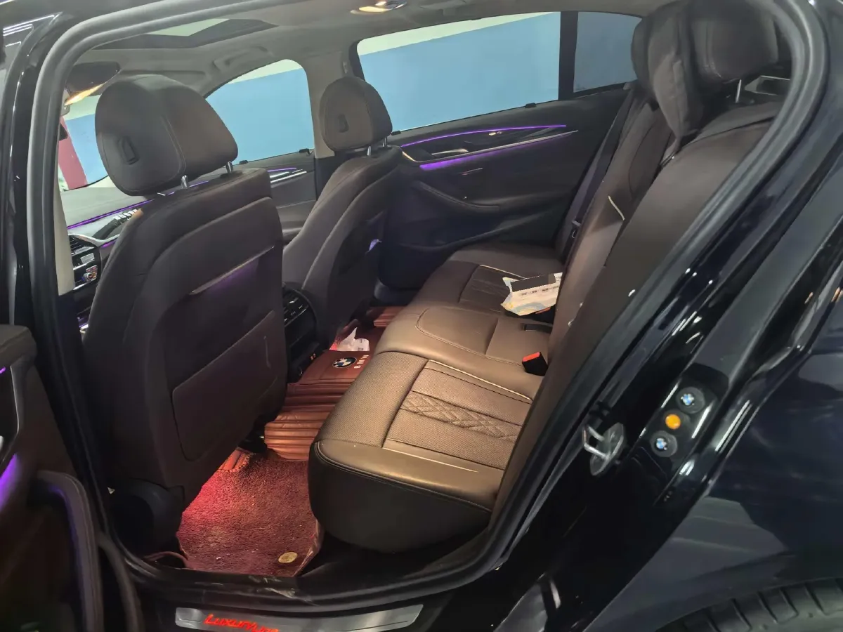 2021 BMW 5 Series 2.0T 184HP L4 8AT,autocango,china used car exporter,china ev exporter,chinese used car exporter,chinese used ev exporter