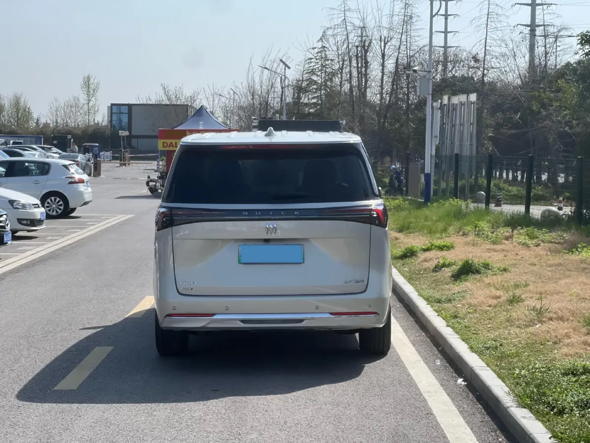 2025 Buick GL8 1.5T 180HP L4 2DHT PHEV,autocango,china used car exporter,china ev exporter,chinese used car exporter,chinese used ev exporter
