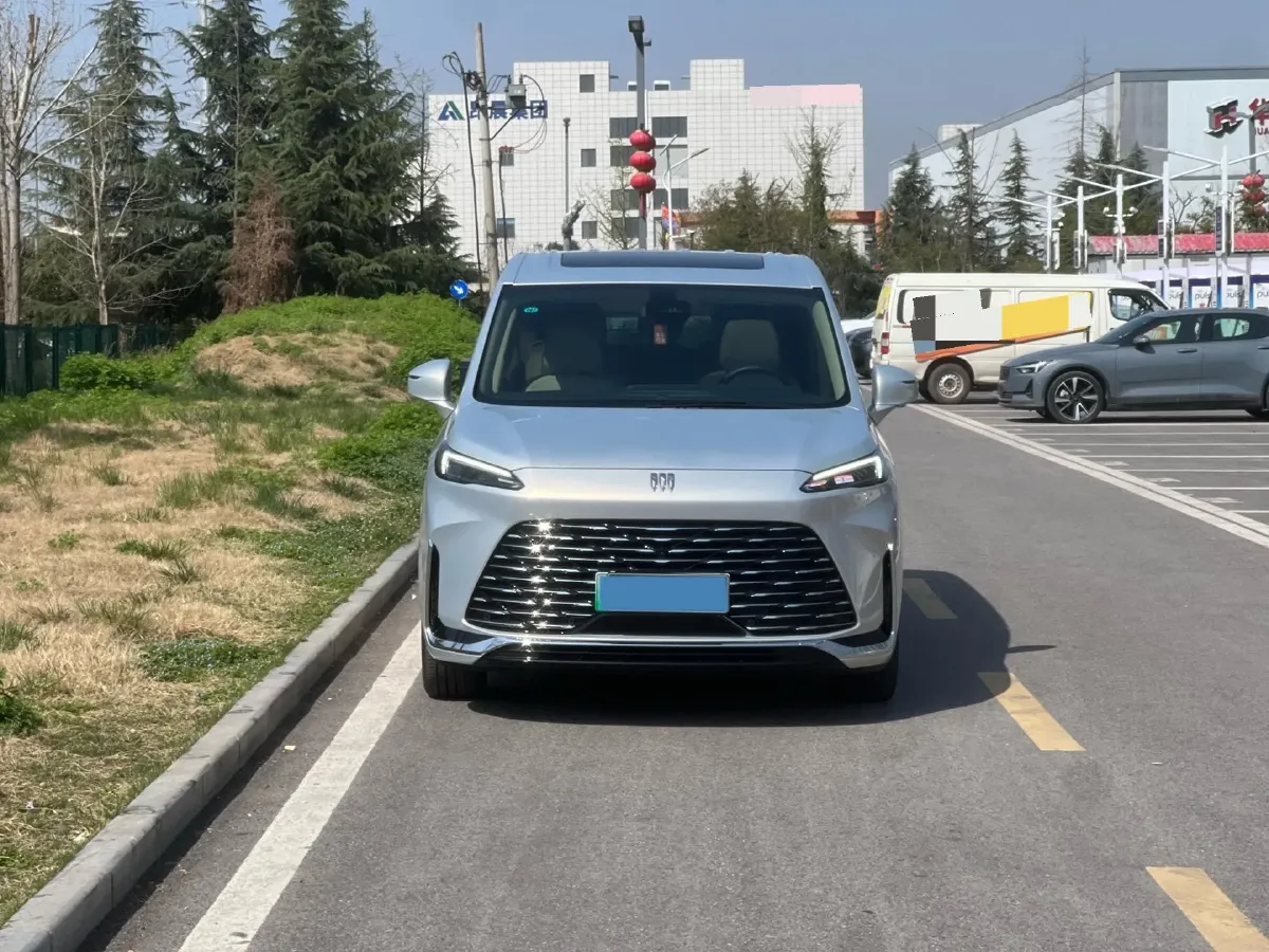 2025 Buick GL8 1.5T 180HP L4 2DHT PHEV,autocango,china used car exporter,china ev exporter,chinese used car exporter,chinese used ev exporter