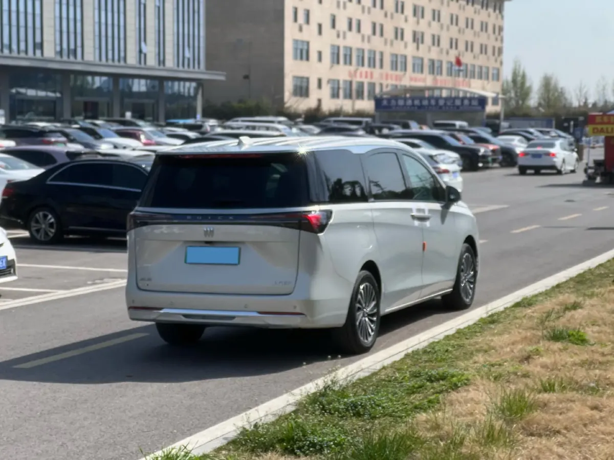 2025 Buick GL8 1.5T 180HP L4 2DHT PHEV,autocango,china used car exporter,china ev exporter,chinese used car exporter,chinese used ev exporter