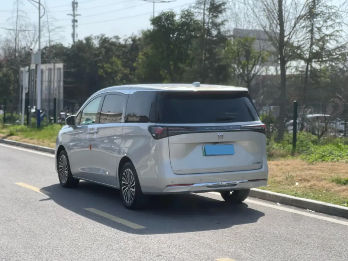2025 Buick GL8 1.5T 180HP L4 2DHT PHEV,autocango,china used car exporter,china ev exporter,chinese used car exporter,chinese used ev exporter