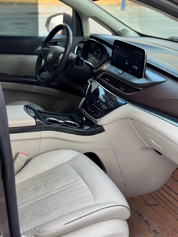 2021 Buick GL8 2.0T 237HP L4 9AT,autocango,china used car exporter,china ev exporter,chinese used car exporter,chinese used ev exporter