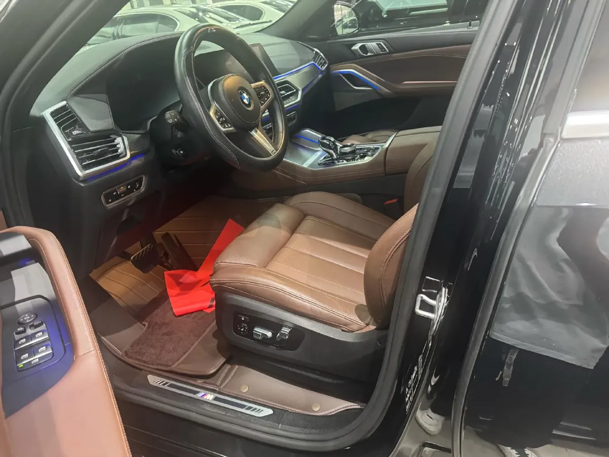 2022 BMW X6 3.0T 333HP L6 8AT,autocango,china used car exporter,china ev exporter,chinese used car exporter,chinese used ev exporter