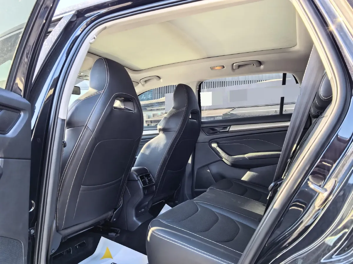 2022 Skoda Kodiak 2.0T 186HP L4 7DCT,autocango,china used car exporter,china ev exporter,chinese used car exporter,chinese used ev exporter