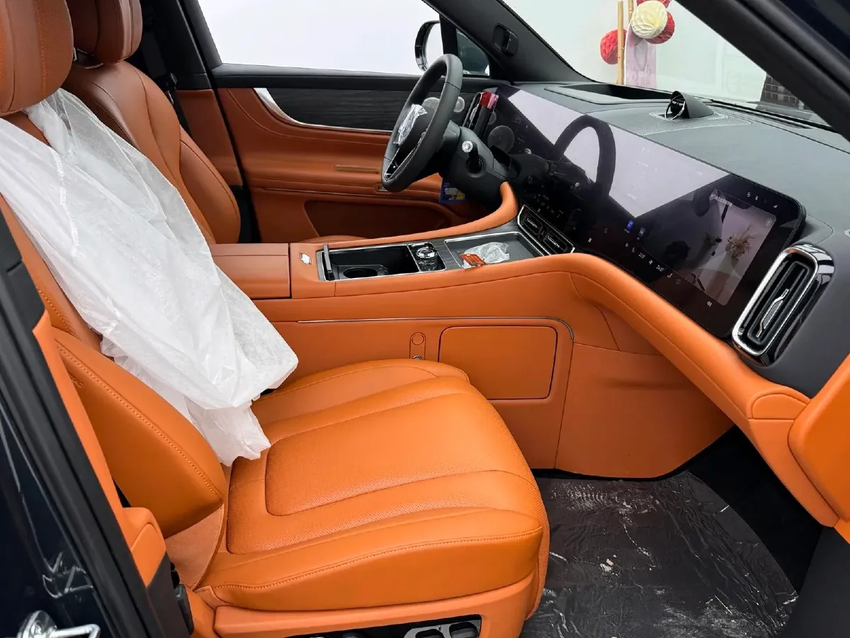 2025 AITO AITO M9 REEV 160HP REEV 52KWH,autocango,china used car exporter,china ev exporter,chinese used car exporter,chinese used ev exporter