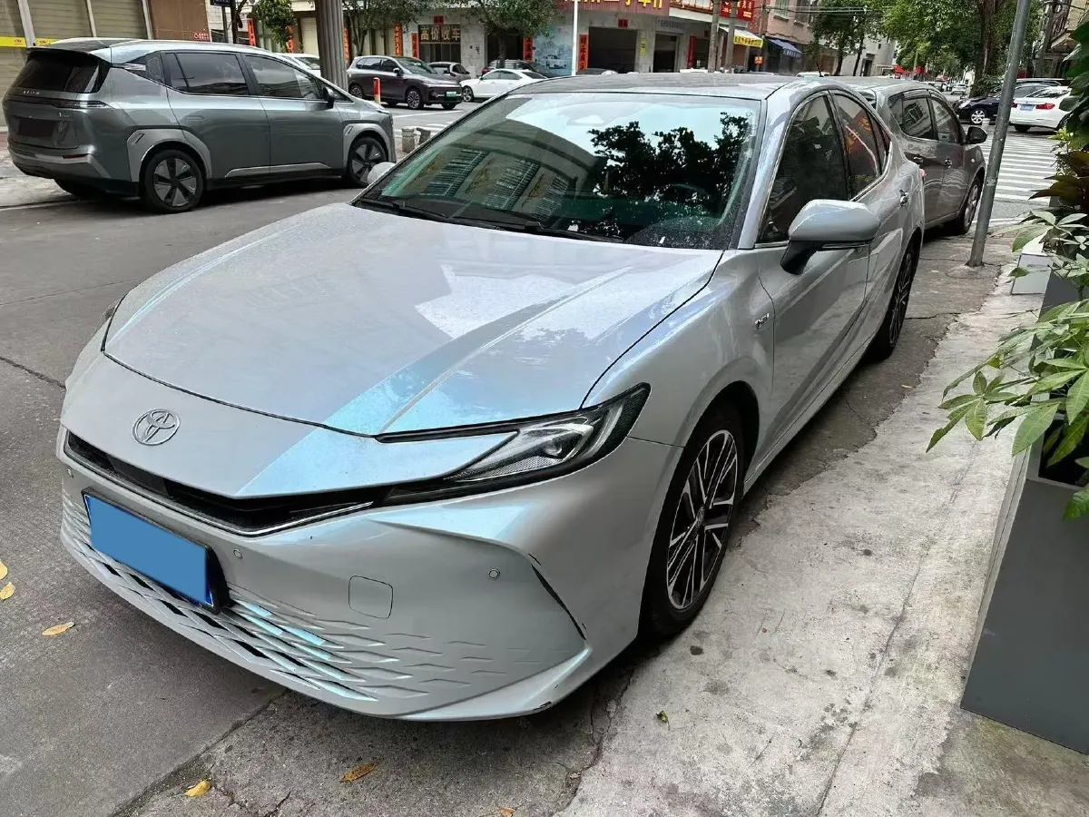 2024 Toyota Camry 2.0L 152HP L4 E-CVT Hybrid,autocango,china used car exporter,china ev exporter,chinese used car exporter,chinese used ev exporter
