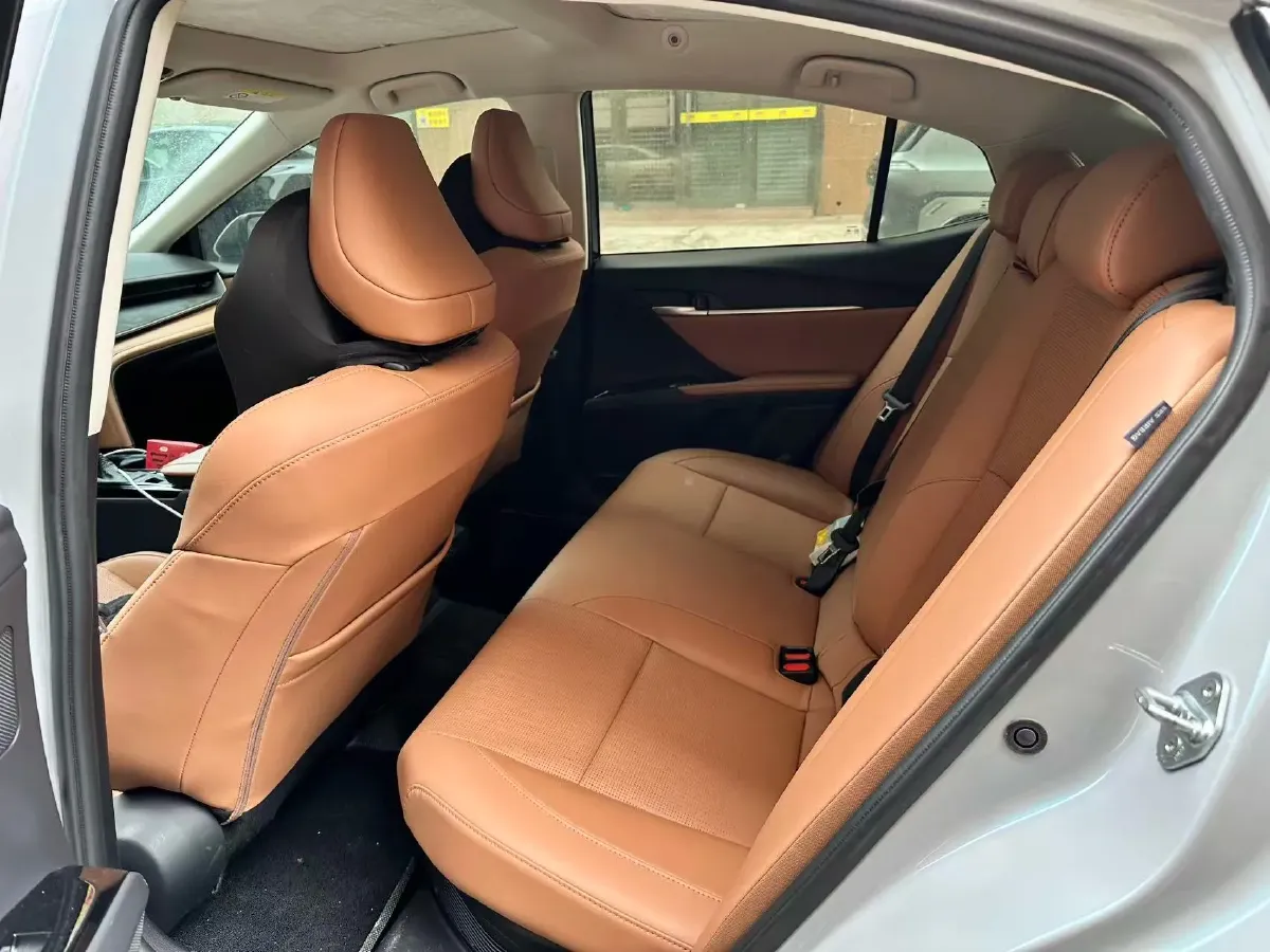 2024 Toyota Camry 2.0L 152HP L4 E-CVT Hybrid,autocango,china used car exporter,china ev exporter,chinese used car exporter,chinese used ev exporter