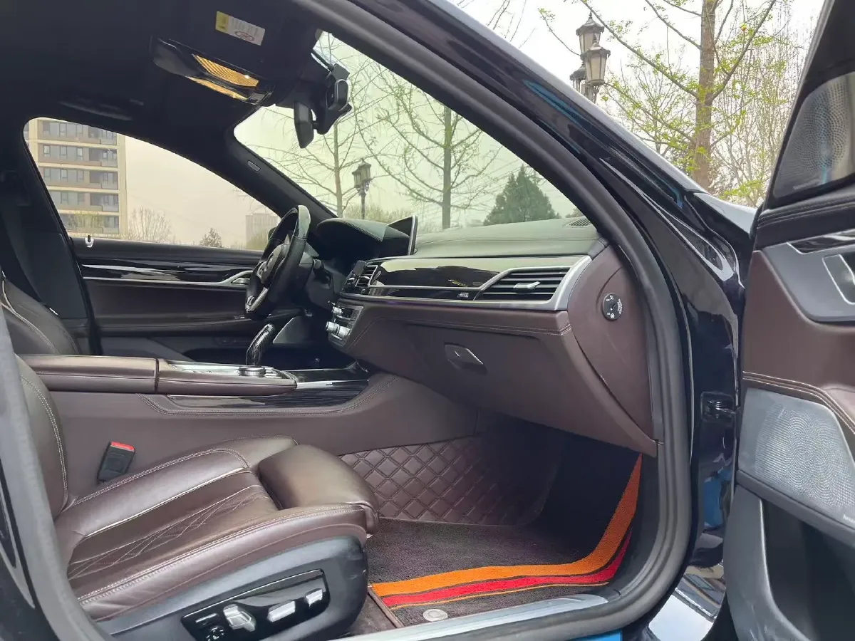 2019 BMW 7 Series 2.0T 265HP L4 8AT,autocango,china used car exporter,china ev exporter,chinese used car exporter,chinese used ev exporter