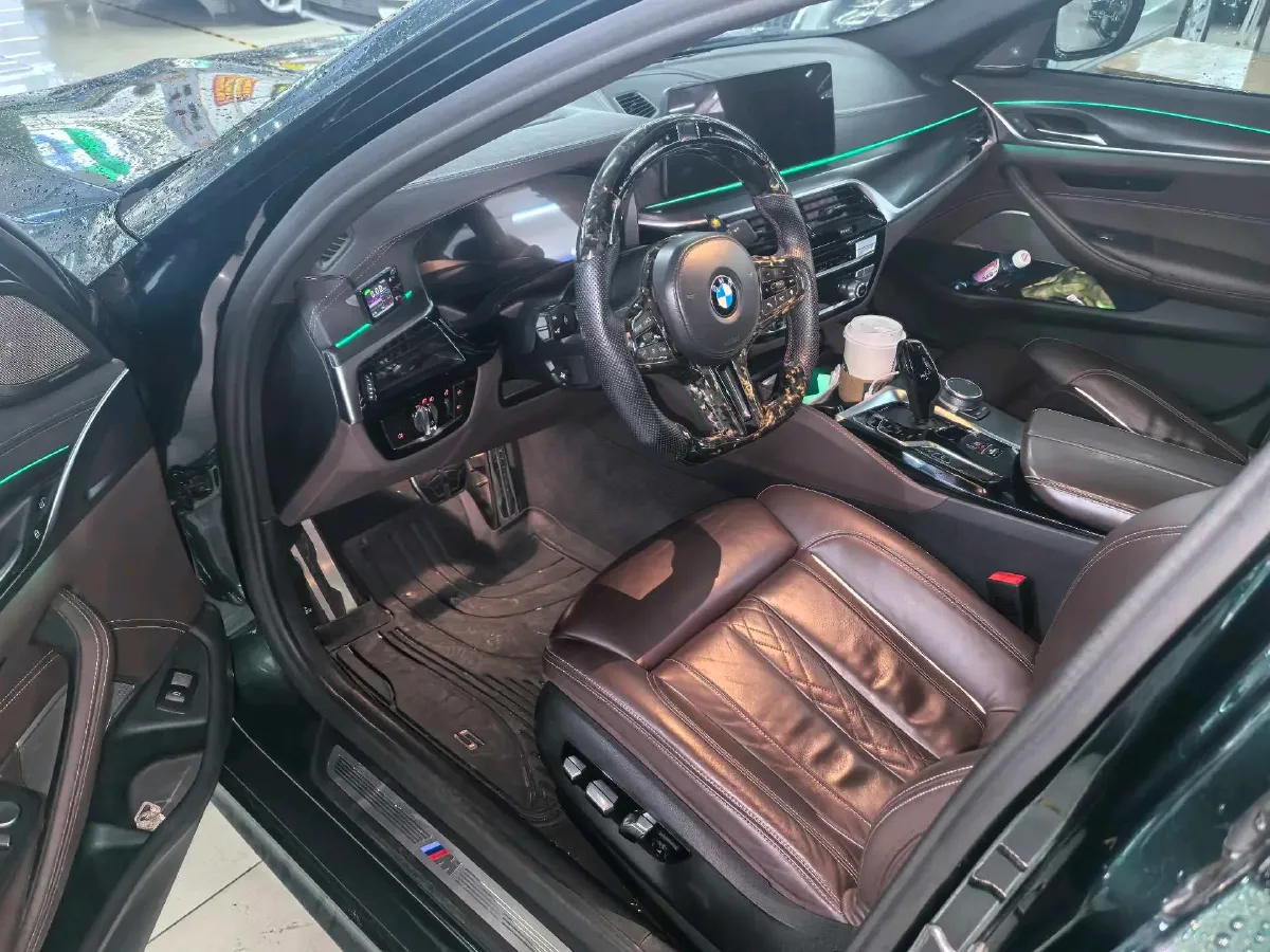 2022 BMW 5 Series 3.0T 340HP L6 8AT,autocango,china used car exporter,china ev exporter,chinese used car exporter,chinese used ev exporter