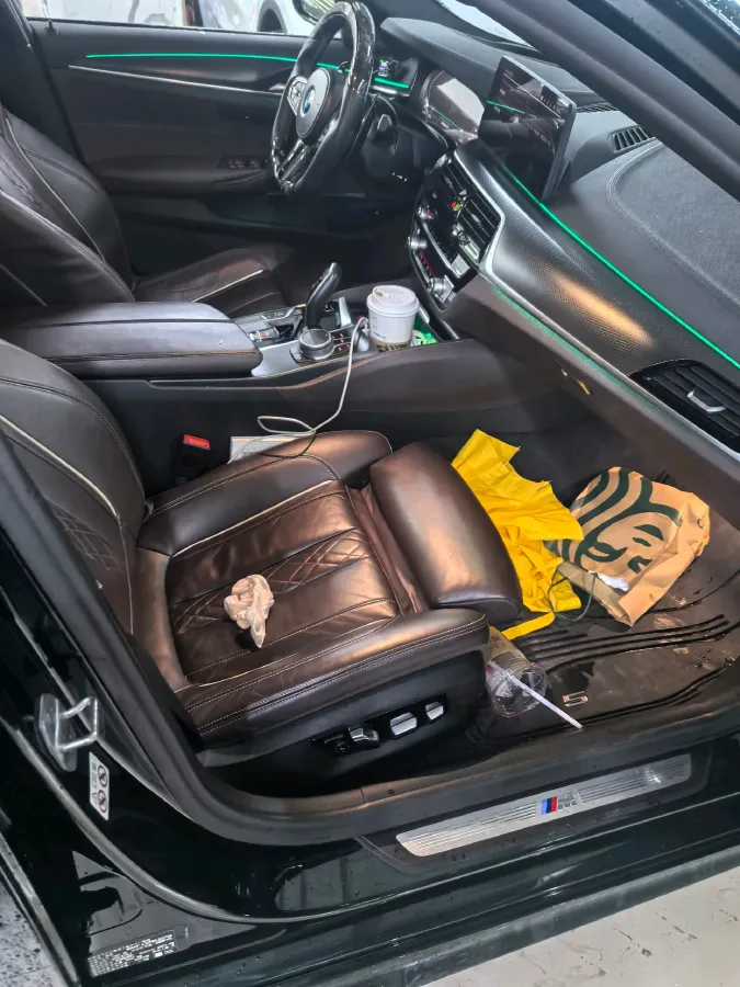 2022 BMW 5 Series 3.0T 340HP L6 8AT,autocango,china used car exporter,china ev exporter,chinese used car exporter,chinese used ev exporter