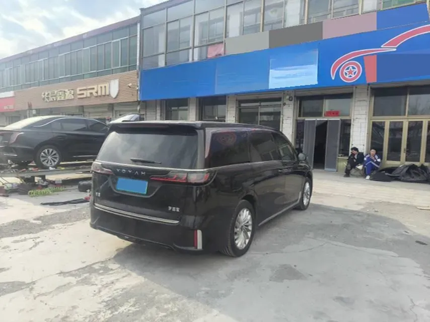 2022 Voyah Dream BEV 82KWH,autocango,china used car exporter,china ev exporter,chinese used car exporter,chinese used ev exporter