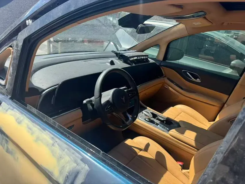 2022 Voyah Dream BEV 82KWH,autocango,china used car exporter,china ev exporter,chinese used car exporter,chinese used ev exporter