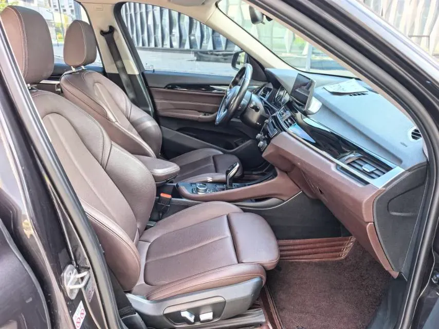 2022 BMW X1 2.0T 192HP L4 7DCT,autocango,china used car exporter,china ev exporter,chinese used car exporter,chinese used ev exporter