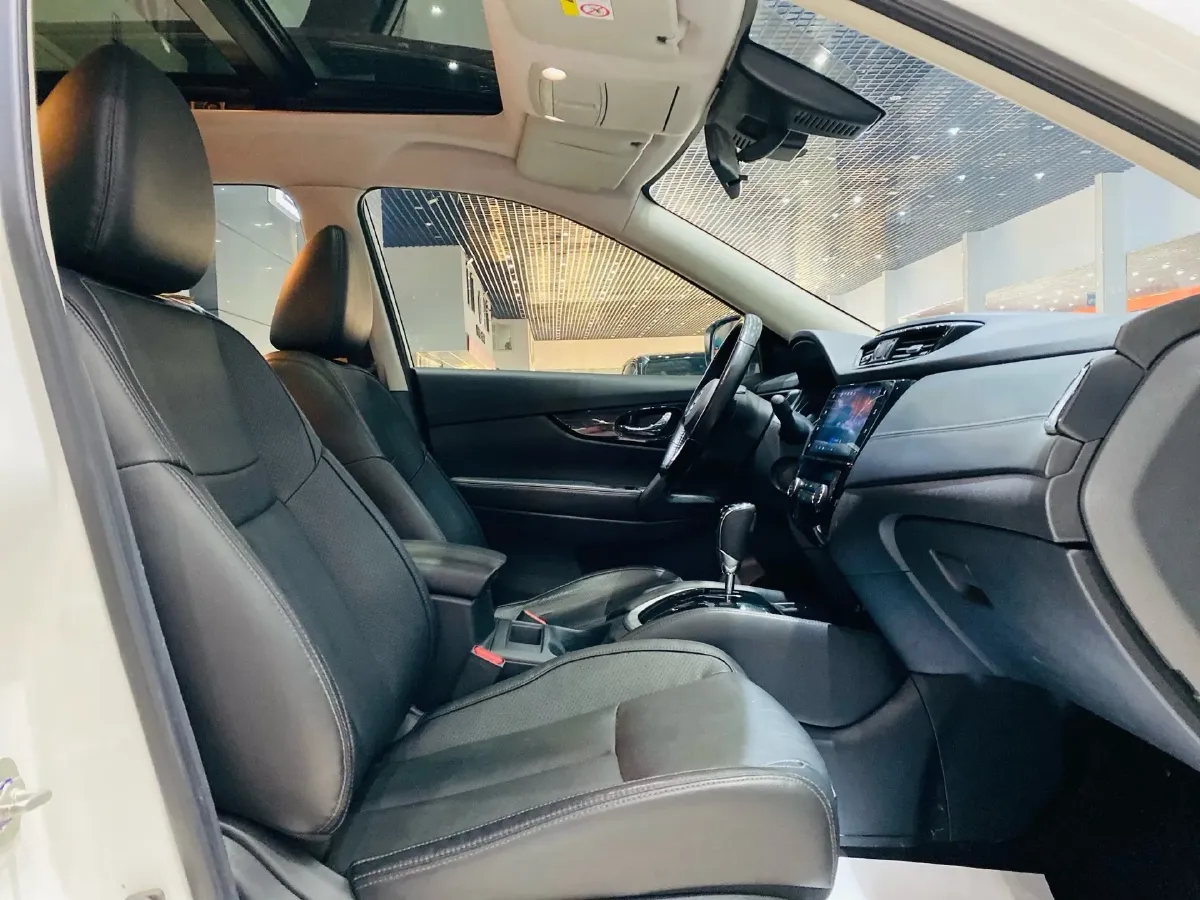 2021 Nissan X-Trail 2.0L 151HP L4 CVT,autocango,china used car exporter,china ev exporter,chinese used car exporter,chinese used ev exporter