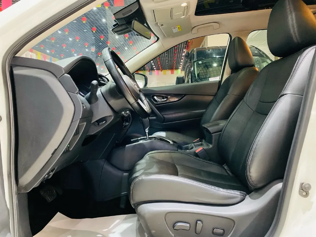 2021 Nissan X-Trail 2.0L 151HP L4 CVT,autocango,china used car exporter,china ev exporter,chinese used car exporter,chinese used ev exporter