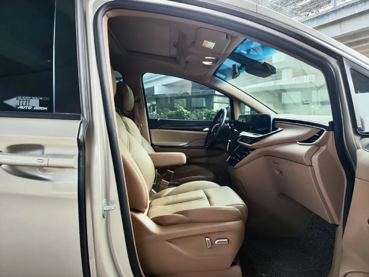 2021 Buick GL8 2.0T 237HP L4 9AT,autocango,china used car exporter,china ev exporter,chinese used car exporter,chinese used ev exporter