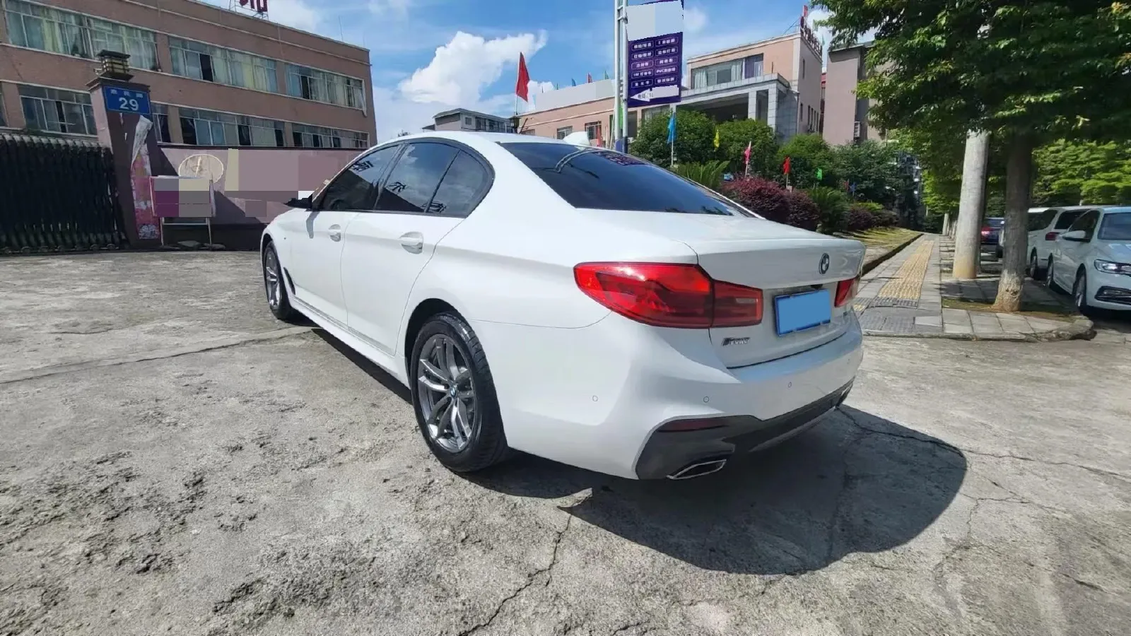 2021 BMW 5 Series 2.0T 184HP L4 8AT,autocango,china used car exporter,china ev exporter,chinese used car exporter,chinese used ev exporter
