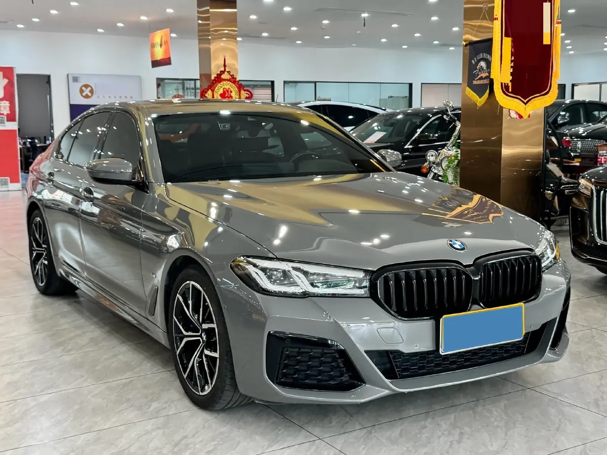 2022 BMW 5 Series 2.0T 252HP L4 8AT,autocango,china used car exporter,china ev exporter,chinese used car exporter,chinese used ev exporter