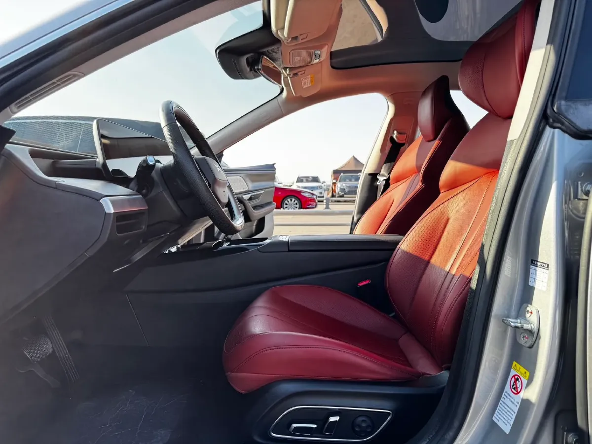 2020 DS 7 1.6T 215HP L4 8AT,autocango,china used car exporter,china ev exporter,chinese used car exporter,chinese used ev exporter