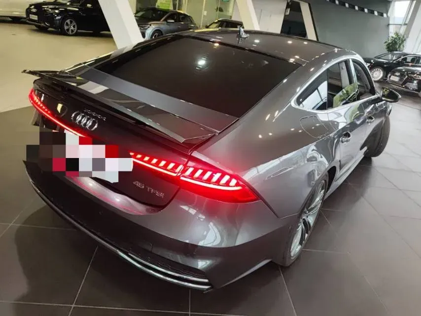 2023 Audi A7 2.0T 265HP L4 7DCT,autocango,china used car exporter,china ev exporter,chinese used car exporter,chinese used ev exporter